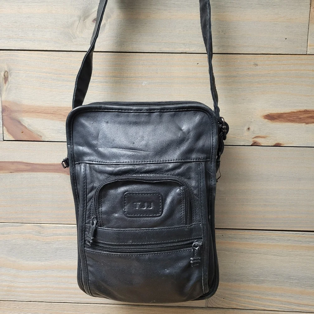 Vintage Tumi Leather Crossbody Carryall Bag Organizer Black Leather Pockets